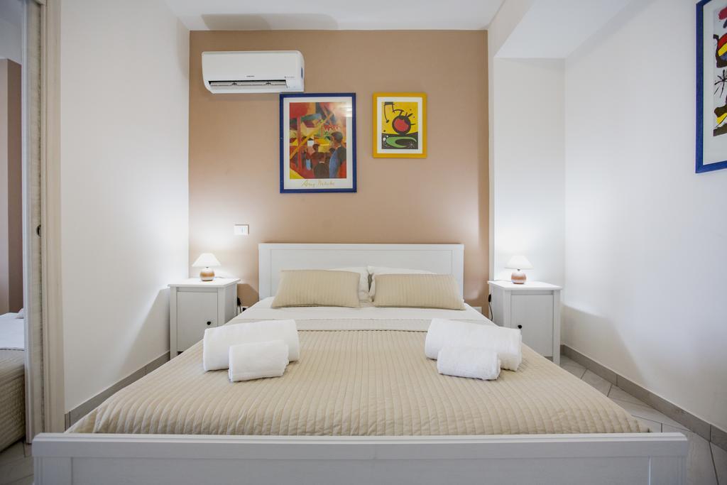 Belvedere Rent Rooms Campofelice Di Roccella Exteriör bild