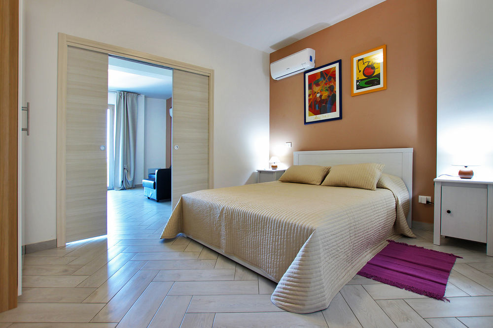 Belvedere Rent Rooms Campofelice Di Roccella Exteriör bild